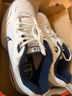 Nike Air Monarch