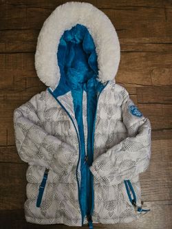 Girls Puffer Jacket with Faux Fur Hood size 3t