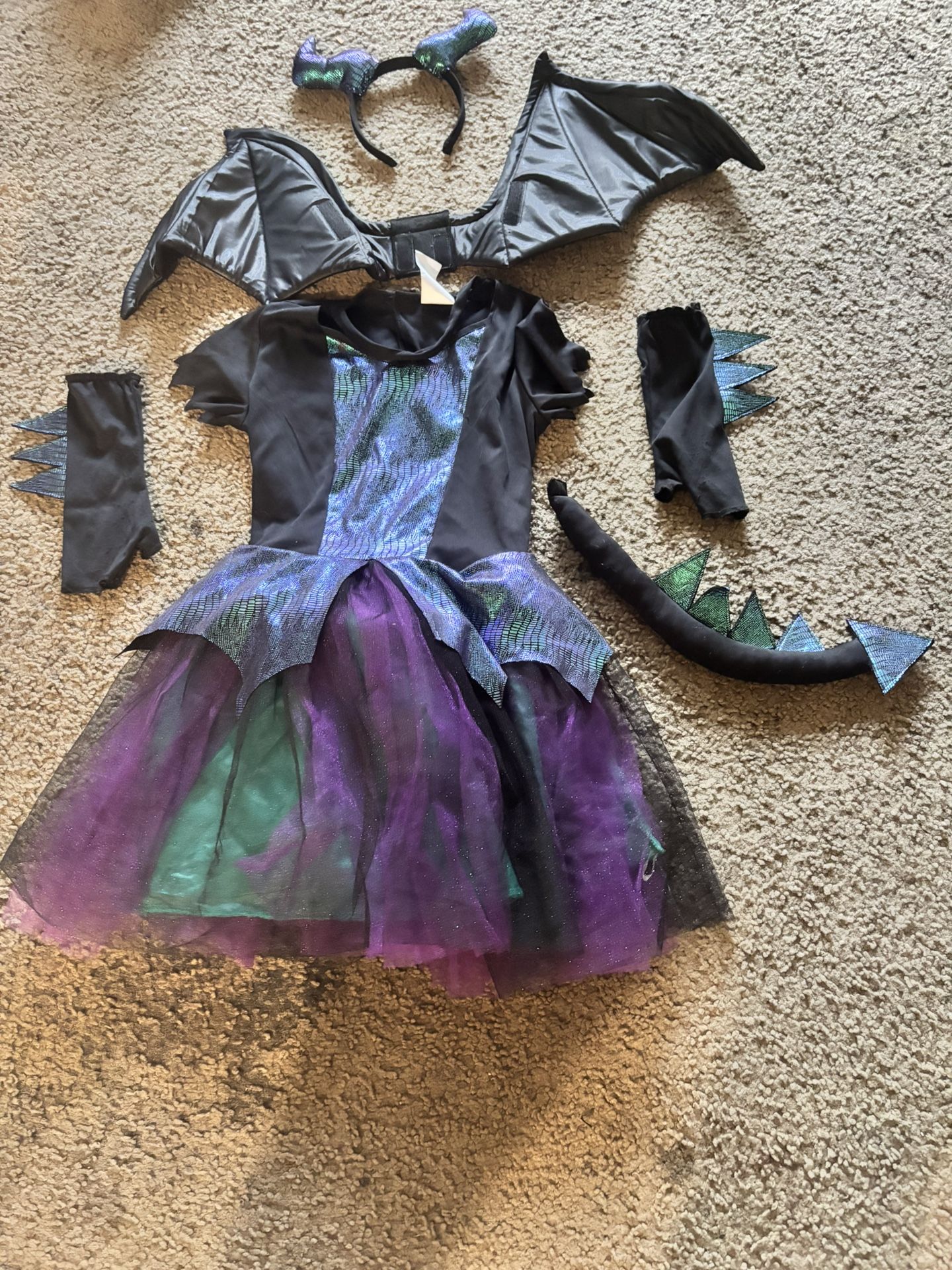 Size 7-8 Dragon Queen Halloween Costume