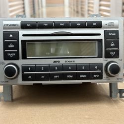 Genuine 2007-2008 Hyundai Santa Fe AM/FM CD Stereo MP3 Radio Receiver w/ Satellite