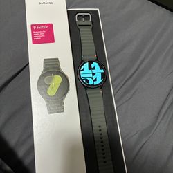 Samsung Galaxy watch 7 32GB  Have some Minors scratches I have it for almost a year , Works Great no