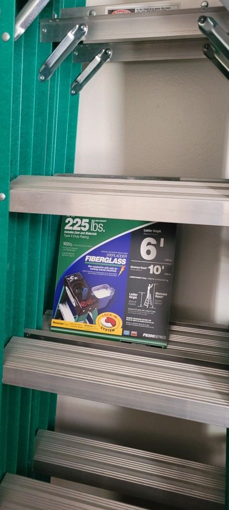 2 brand new Werner 6 foot ladders