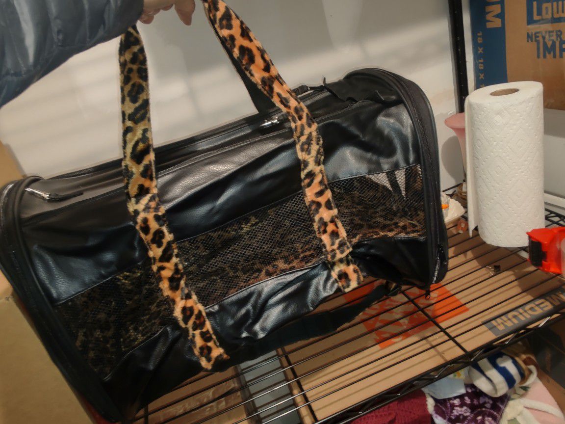 Pet Carrier With Leopard Print 