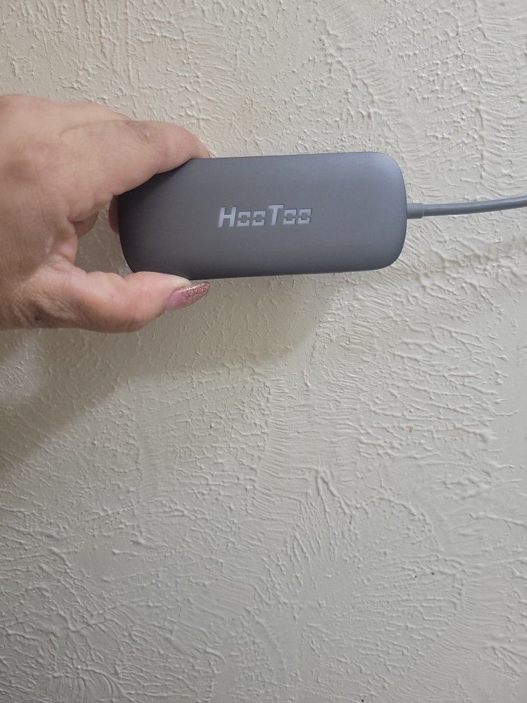 An Adapter For A Gamoe Computer Or Laptop