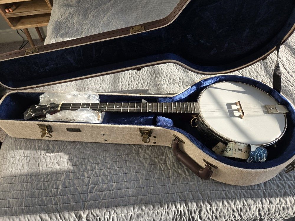 Banjo + Gator Hard Case