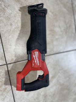 Milwaukee M18 FUEL SAWZALL