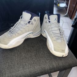 Jordan 12 Grey University 