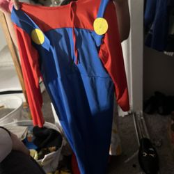 Super Mario Costume With Hat Size 4