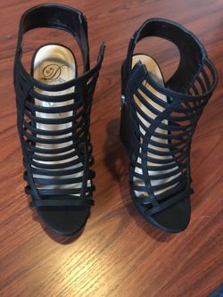 Black wedge