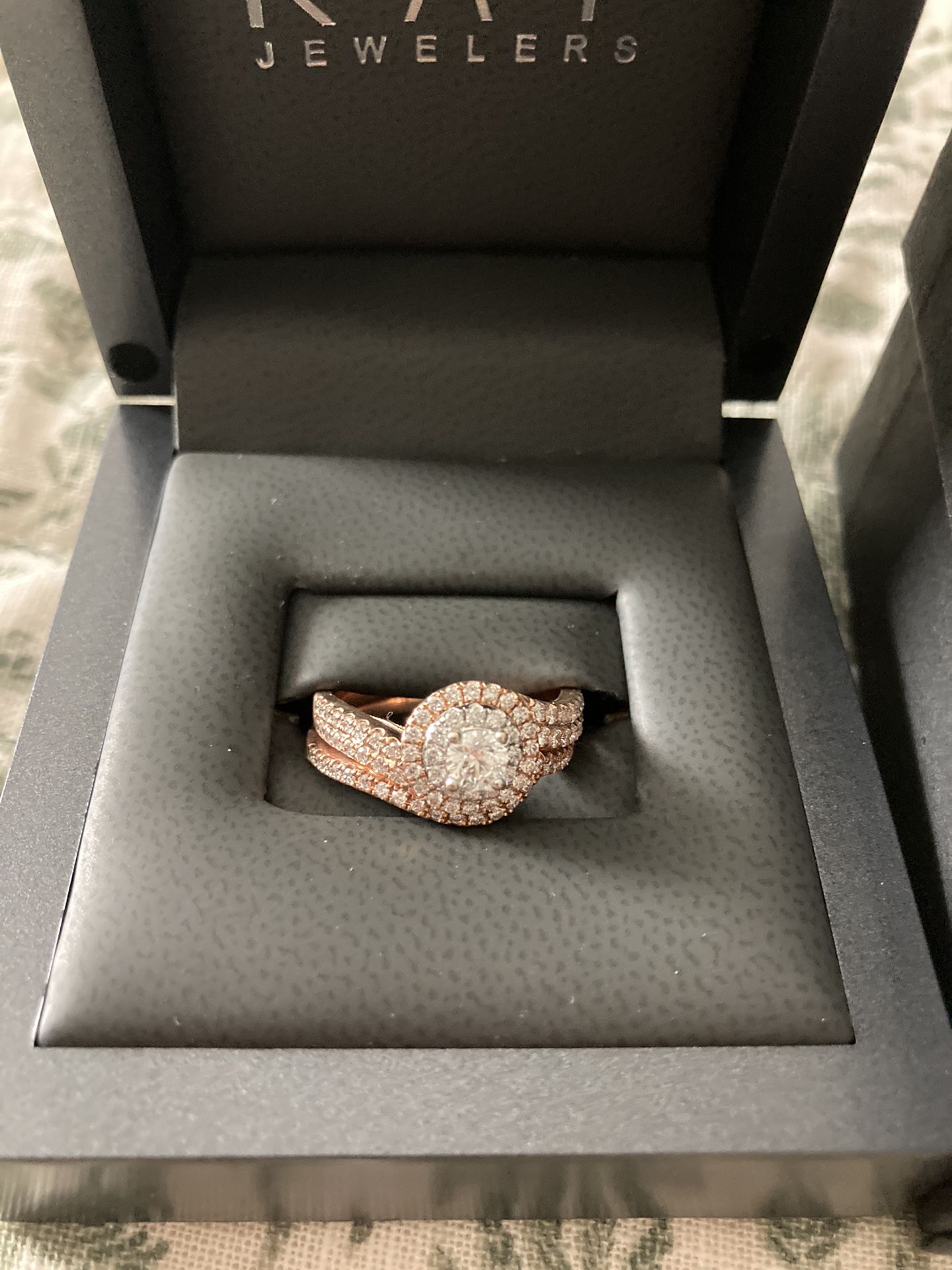 Kay jewelers 14 Karat Gold Engagement Ring