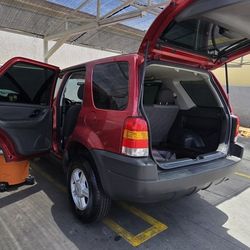 2004 Ford Escape