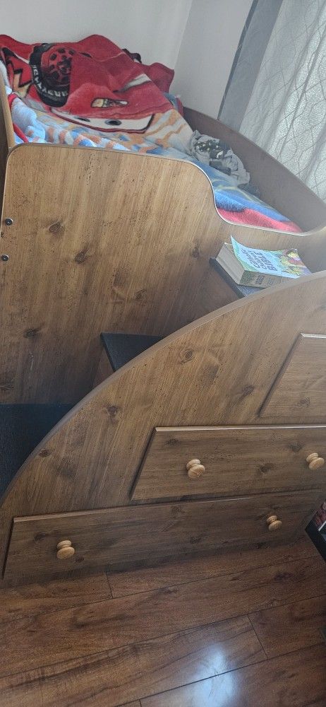 Twin Bed.