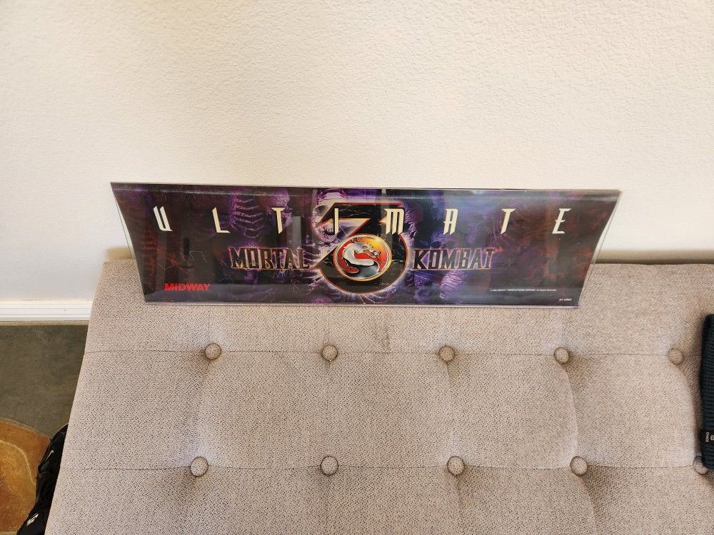 Vintage 90s Mortal Kombat 3 Arcade Sign