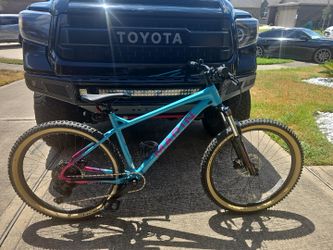 Title:
Marin San Quentin 1 27.5 Mountain Bike – Very Clean