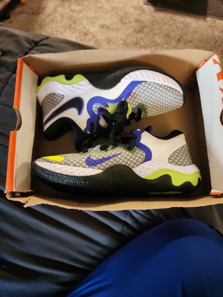 New Nike Kids Shoes Size 8 In Kids