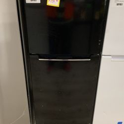 MAGIC CHEF HMDRB REFRIGERATOR 9QCT