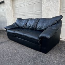 Leather Couch Free Delivery 🚚 