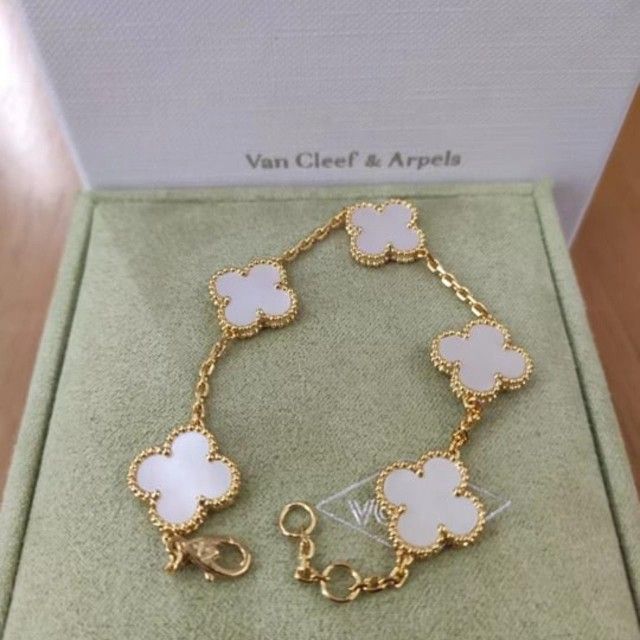 Van Cleef & Arpels bracelet