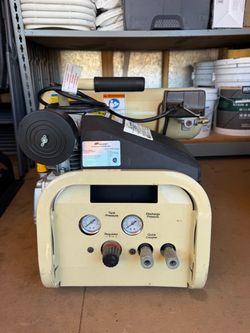 Ingersoll Rand 4 Gal. Compressor