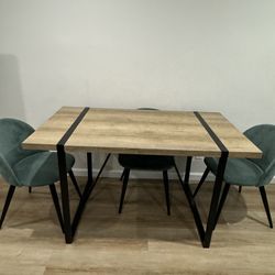 Dining Table With Chairs 