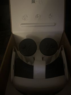 OCULUS QUEST 3 PERFECTLY WORKING NO ISSUES.