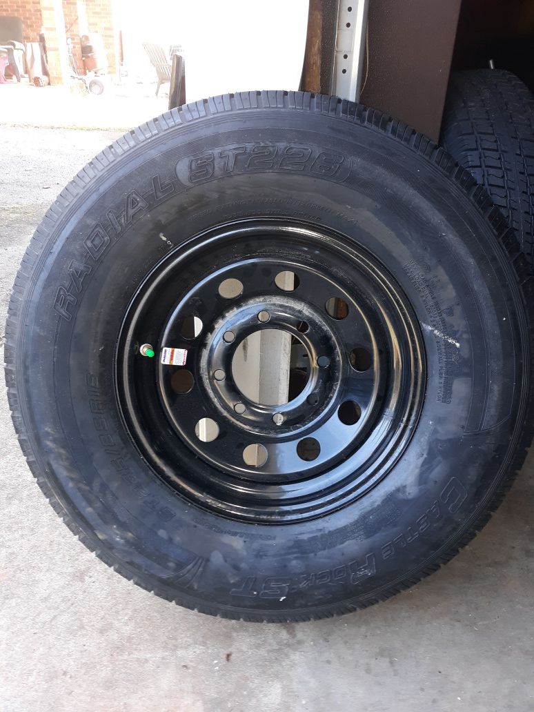 Trailer tire and wheel