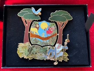 LE 750 Disney Lion King Large Enamel Collector Pin