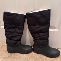 Snow boot womens Size 9