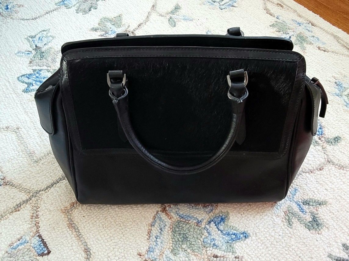 Vittoria Napoli Leather Handbag