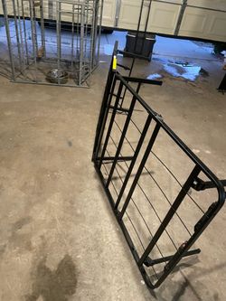 Metal bed frame