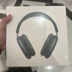 Apple Air Max Headphones Brand New USB C Midnight Black