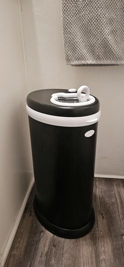 Ubbi Stainless Steel Diaper Pail Matte Black