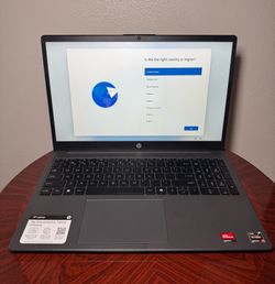 HP Laptop 15-fc0204nr 15.6" Touchscreen Laptop - AMD Ryzen 7 5825U - RAM 16GB/SSD 512GB
