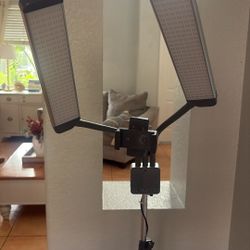 Glamcor Light  For Content Or Beauty Professional 