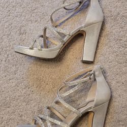 Nina “Suzy-Fy” Silver Rhinestone Platform Heels – Size 9.5 – Worn Once