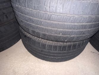2 good tires 235/65R17