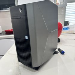 Alienware Aurora R7 Gaming PC
