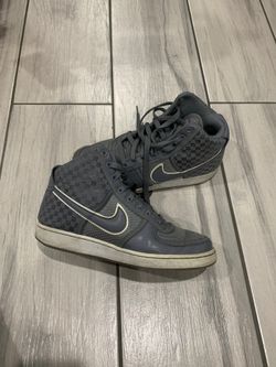 Nike High Tops in Grey Size 7 Men