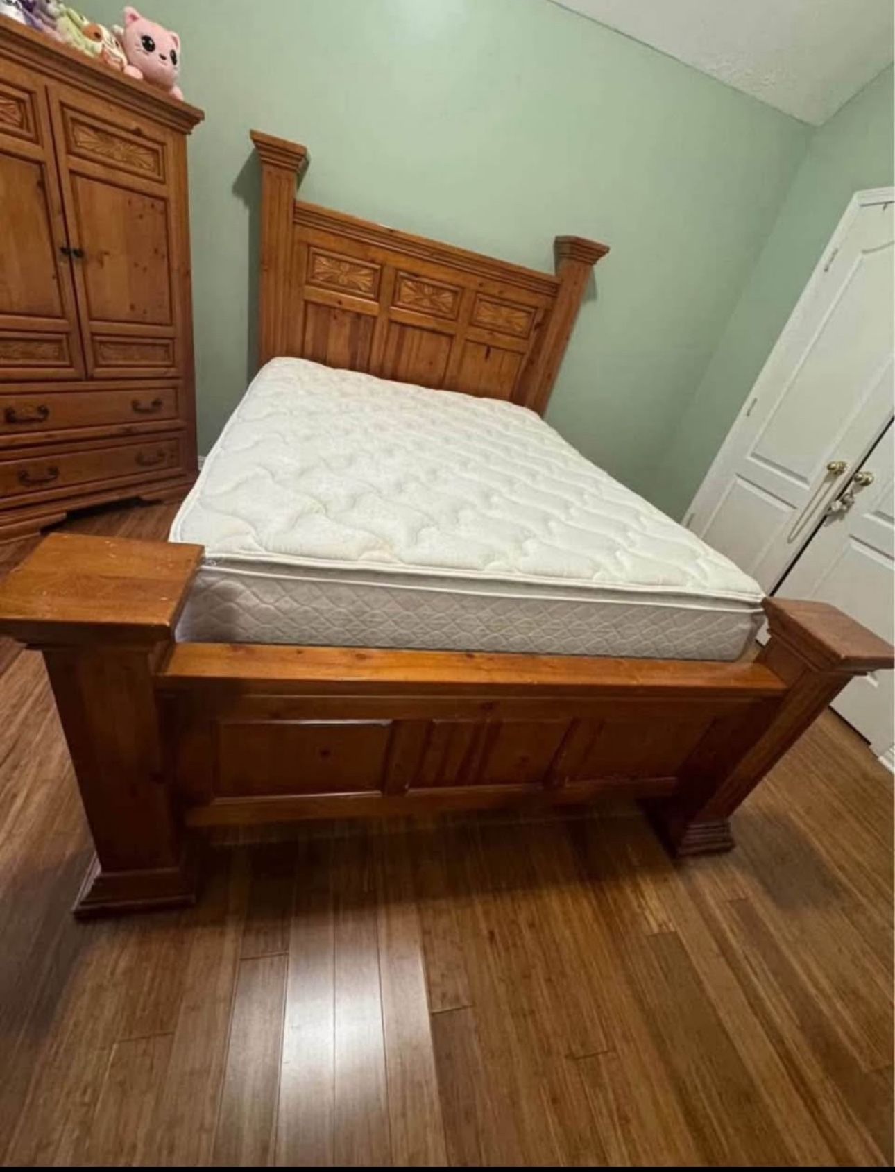 Bed Frome dresser