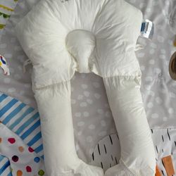 BabyHug snuggle pillow for babies