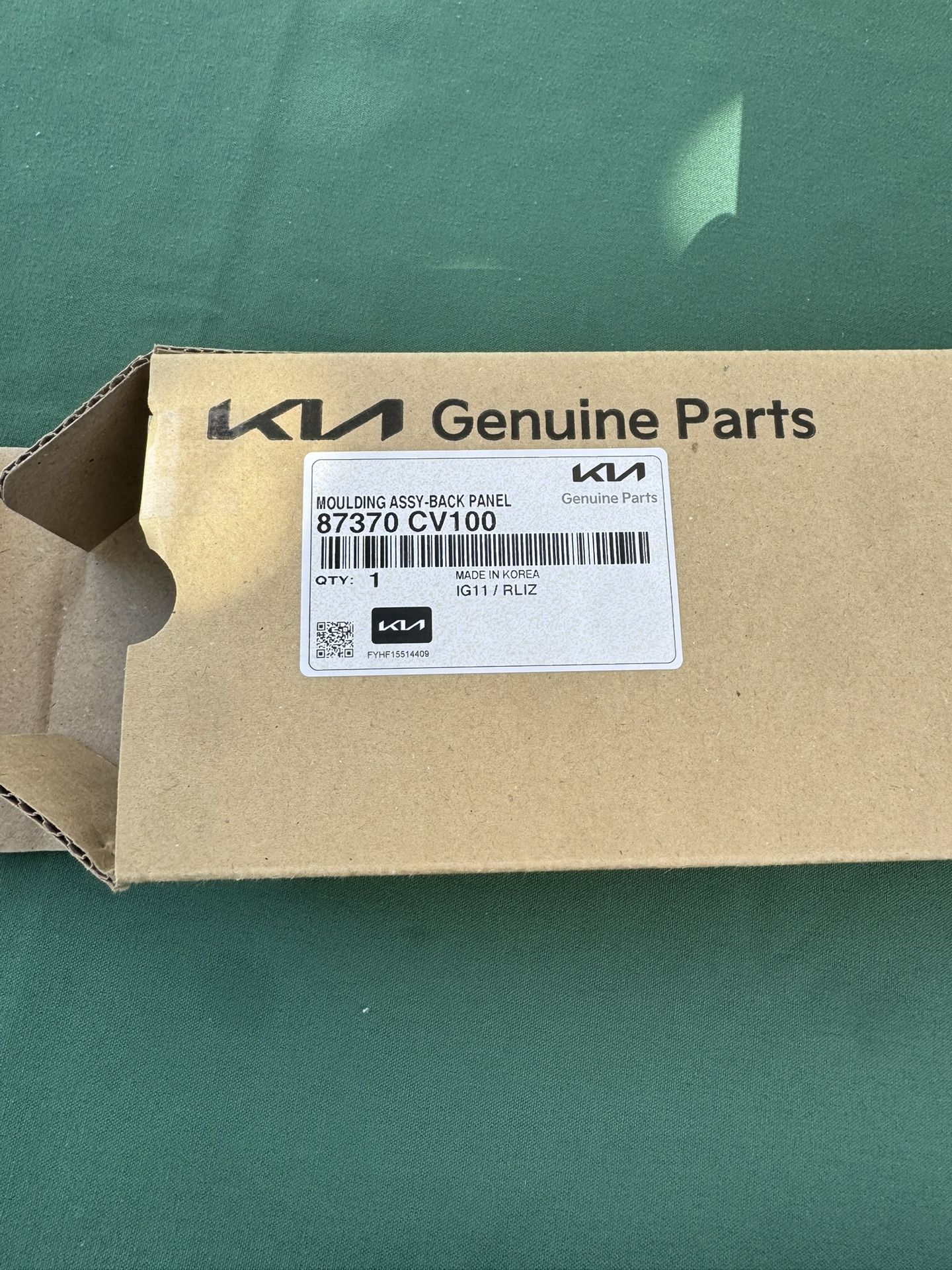 Kia EV6 Moulding Assy-Back Panel 2022-2024 87370-CV100 OEM New