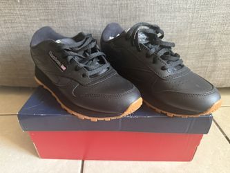 Reebok Shoes Size 3.5 