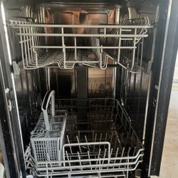 SPT 18 inch Stainless Steel Front Control Smart Dishwasher w/heated drying, Energy Star