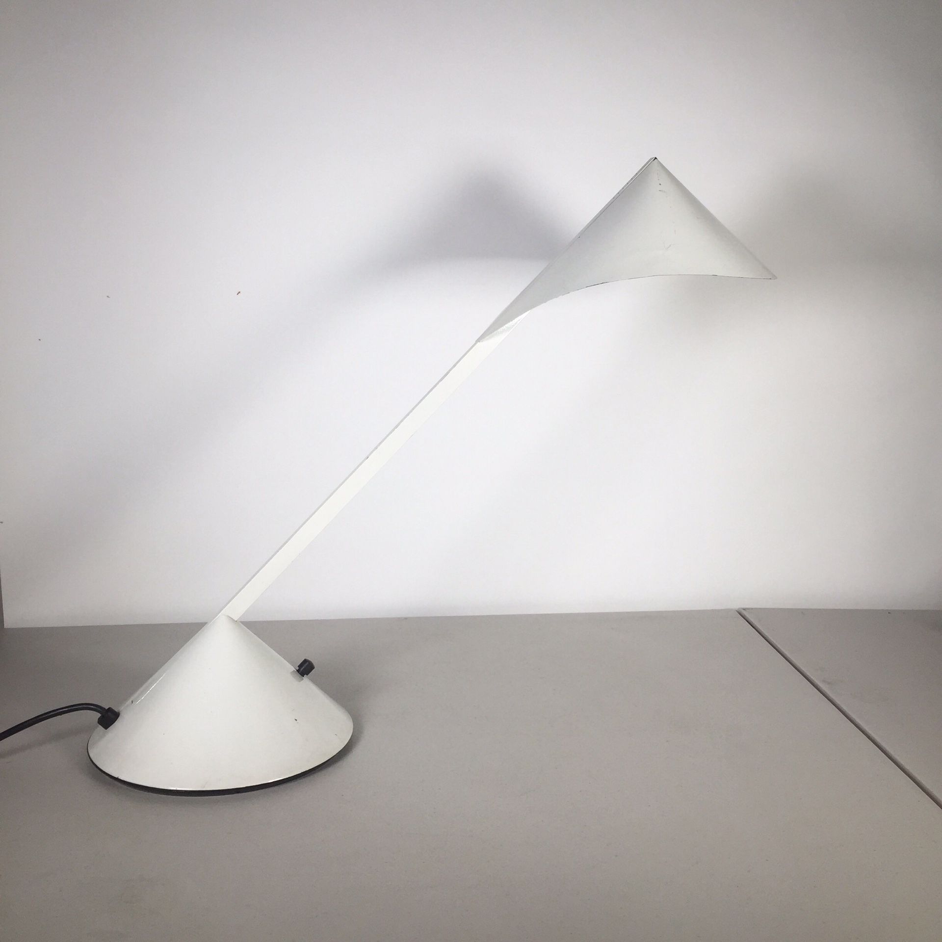 70s Original - Italian Valenti Alobella Mid Century Table Lamp White Desk Lamp