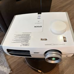 Epson PowerLite Home Cinema 8350 – 1080p Projector – WORKING  Fully functional Pickup Only