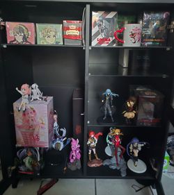 Anime figures and YouTooz