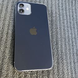 iPhone 12 (256GB)