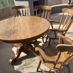  Amish Oak Table With 4 Chairs 