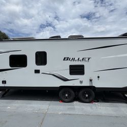 2022 Keystone Bullet Crossfire 2200Bh Travel Trailer