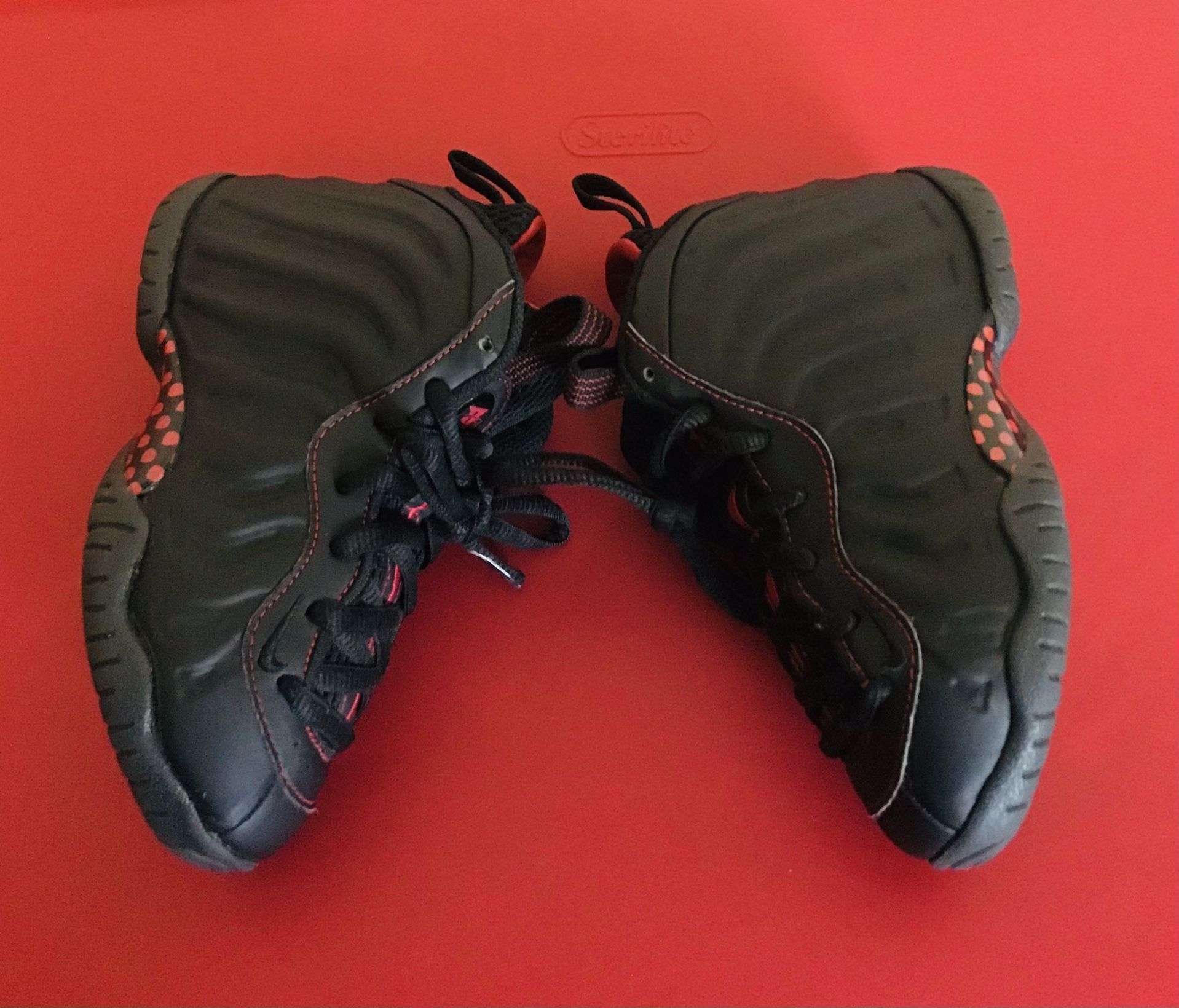 Nike Little Posite One 'Bred' Sz 10.5C
